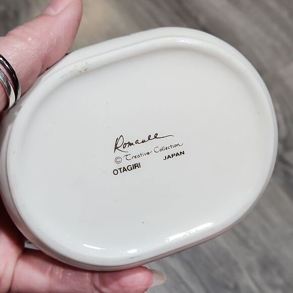 Vintage Romanee Creative Collect. Floral Heart Porcelain Oval Music Jewelry Box - Picture 3 of 8